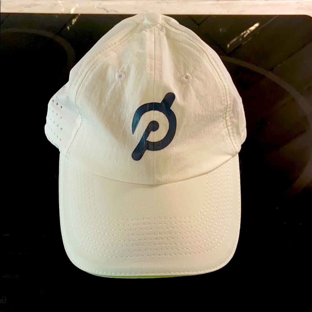 NWOT Peloton Lightweight Run Hat